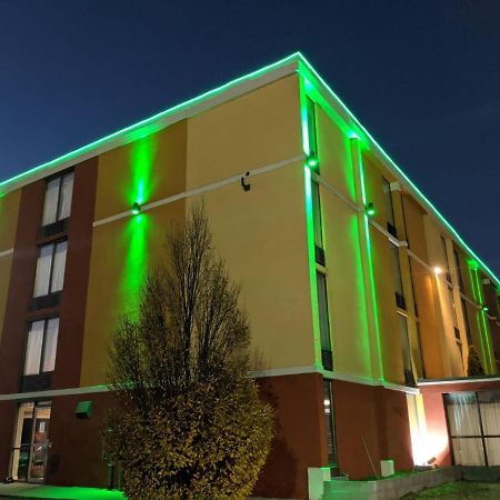 Quality Inn Terre Haute University Area Esterno foto