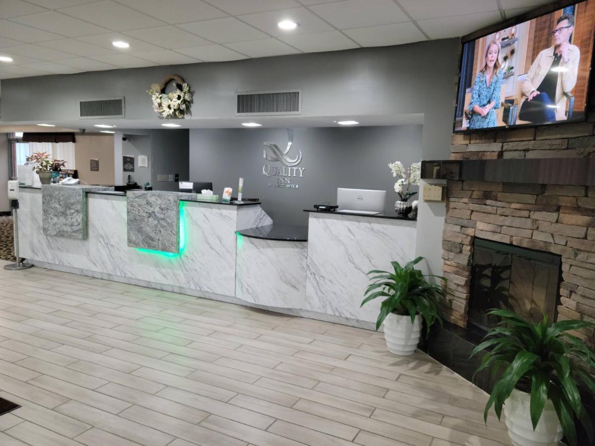 Quality Inn Terre Haute University Area Esterno foto