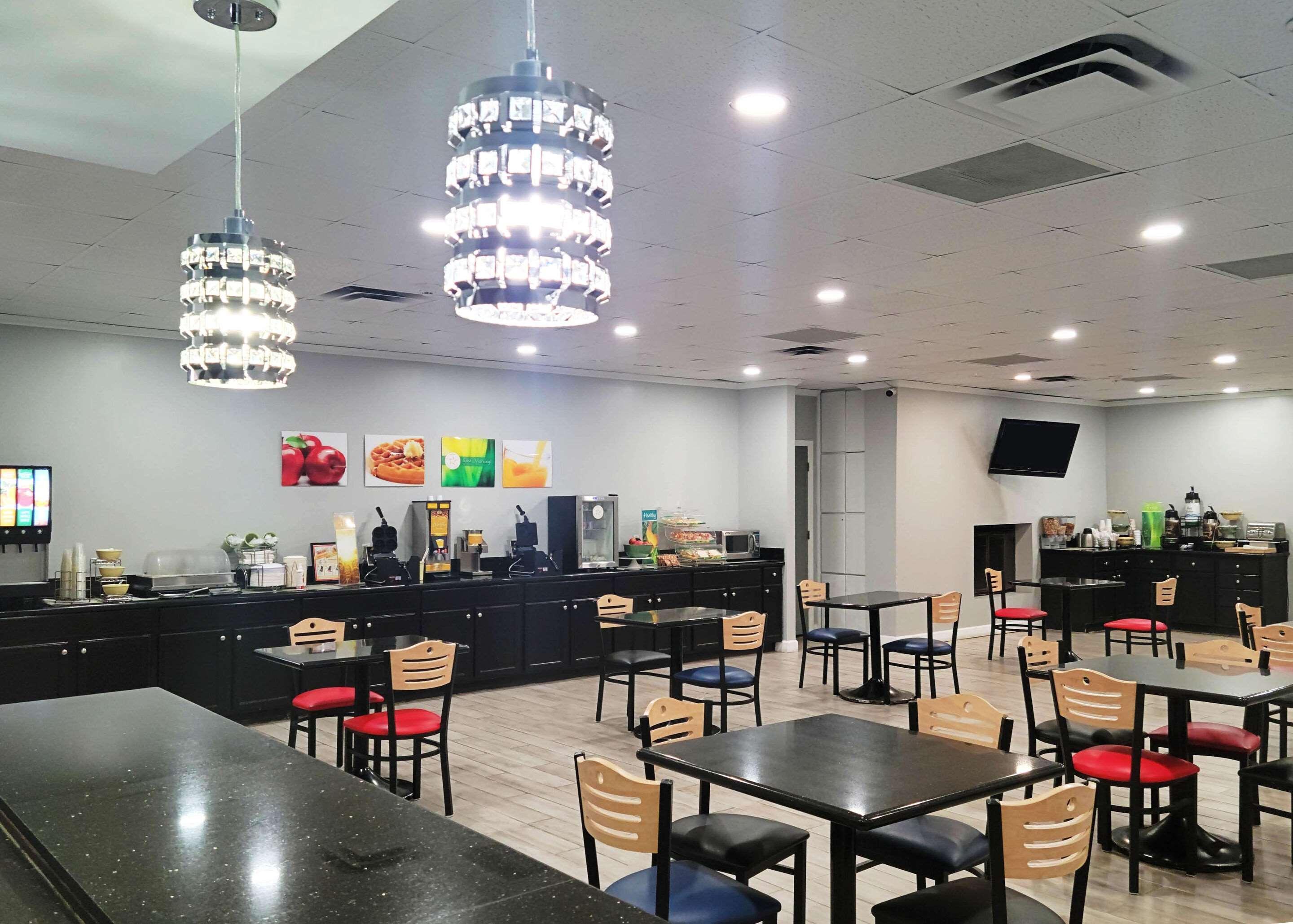 Quality Inn Terre Haute University Area Esterno foto