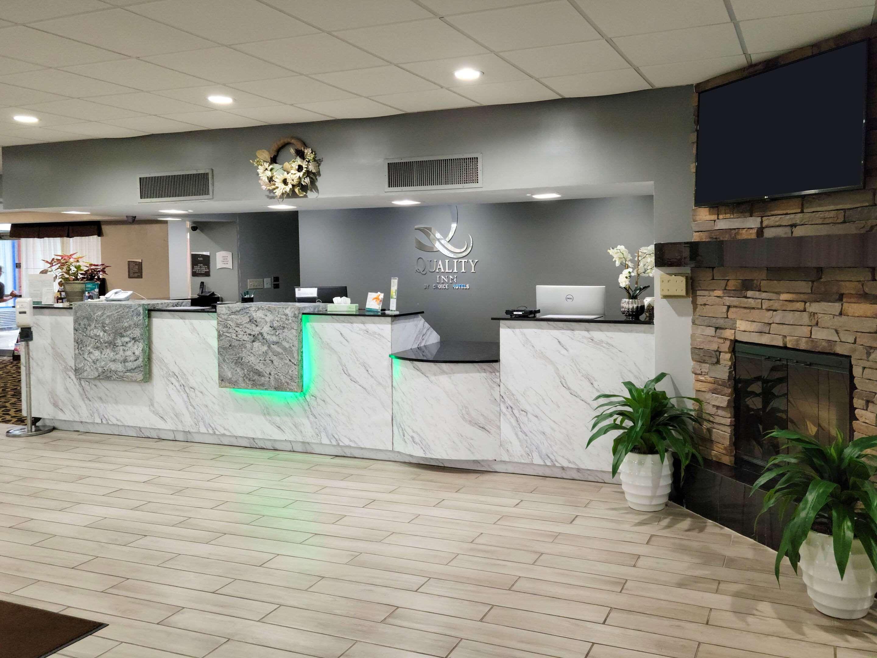 Quality Inn Terre Haute University Area Esterno foto